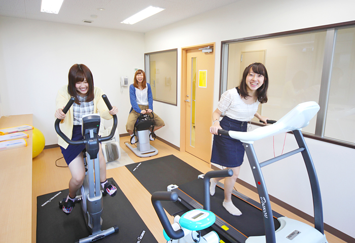 �ȥ졼�˥󥰥롼��⤢��Τǡ�����ή���ƥ�ե�å����