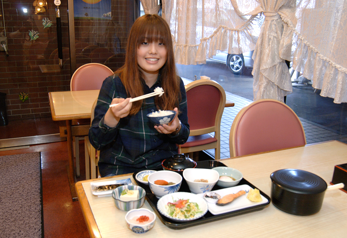 �ۥƥ�᤯�Υ���ӥˤǤ����᤯�ˤ���Τǲ������ä��Ȥ��������Ǥ��͡�