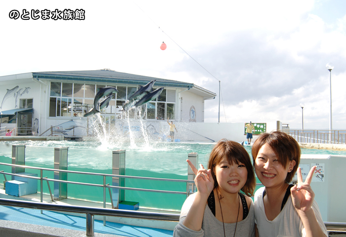 クラゲもライトアップされると、神秘的な魅力を出します☆☆幻想チックですね♪