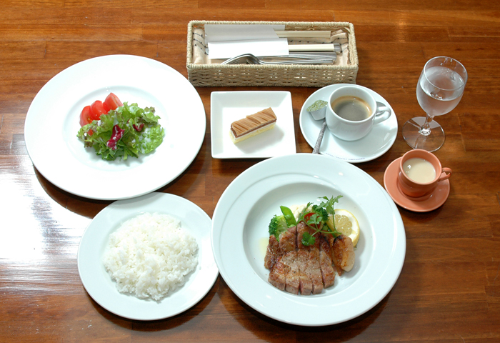 ���͡����ͤΥ��롼�פǻ��ä��������¿���Ǥ���