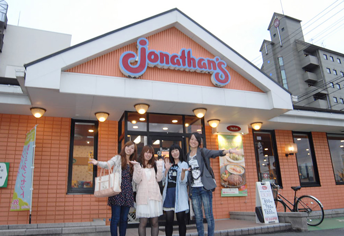 �������ˤϡ��ƥ�ӡ��ݥåȡ��ɥ饤�䡼�ʤɤ�����ɬ���ʤ�·�äƤ��ޤ���